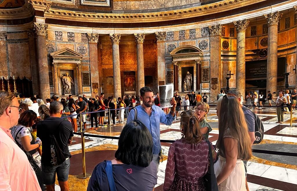 pantheon tour